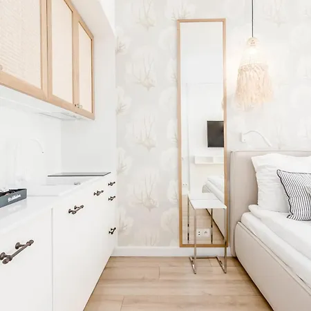 Chmielna 10 - Kompleks Deo - Old Town By Rent Like Aparthotel *